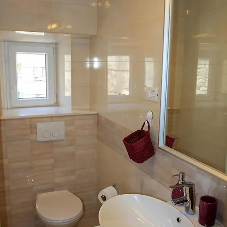 Kapar - Kairos 아파트 트로기르